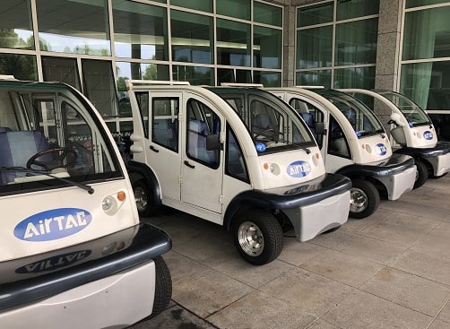 imagem dos carrinhos dentro da fábrica da Airtac em Ningbo